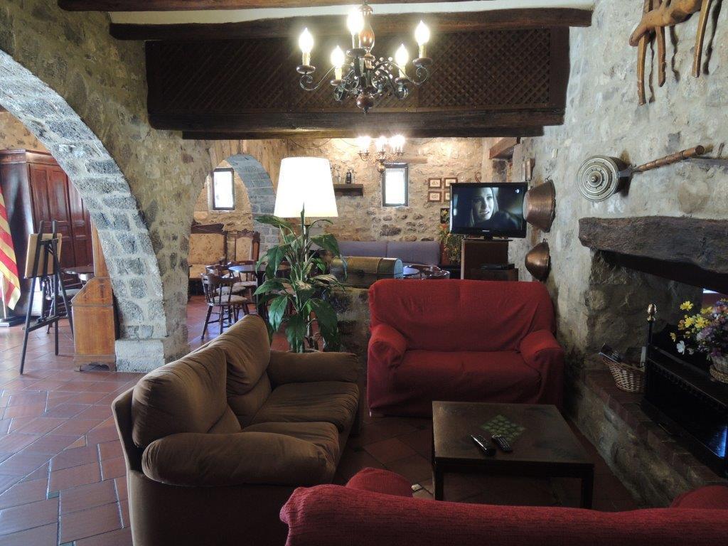 Hostal De La Rovira Oix Esterno foto