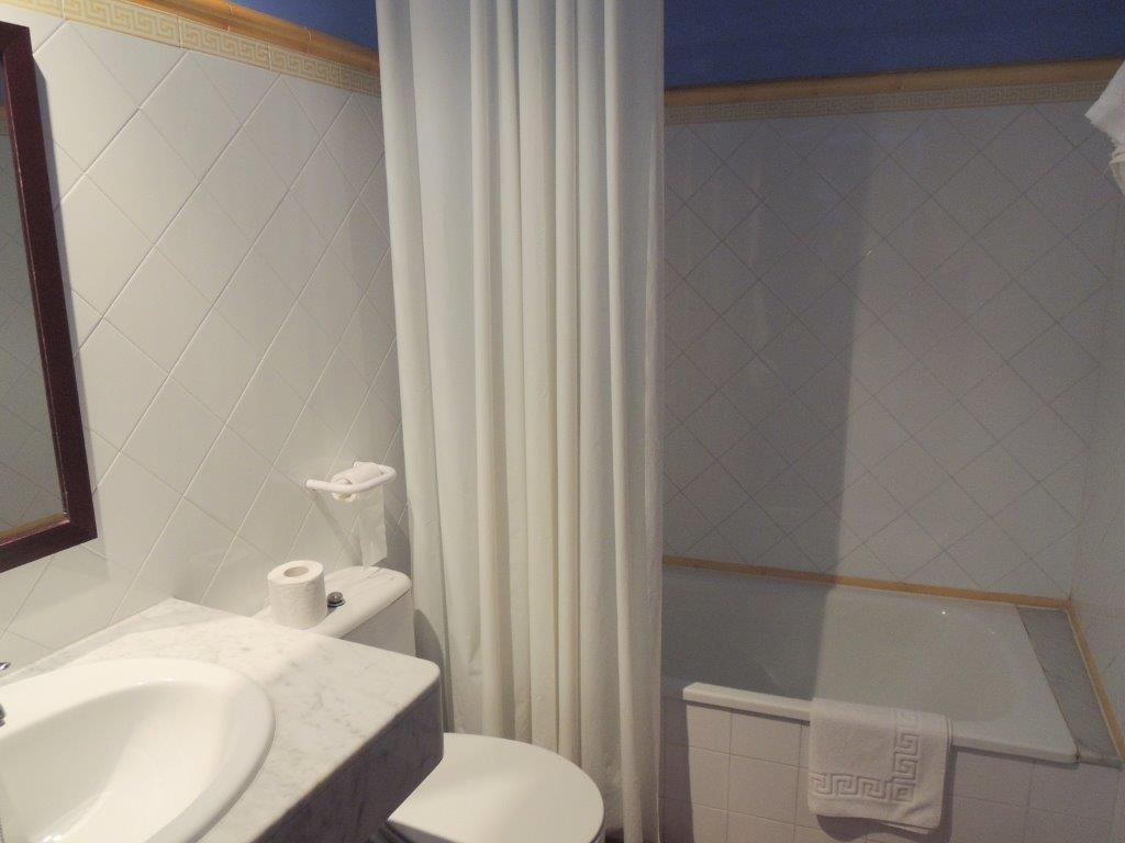 Hostal De La Rovira Oix Esterno foto