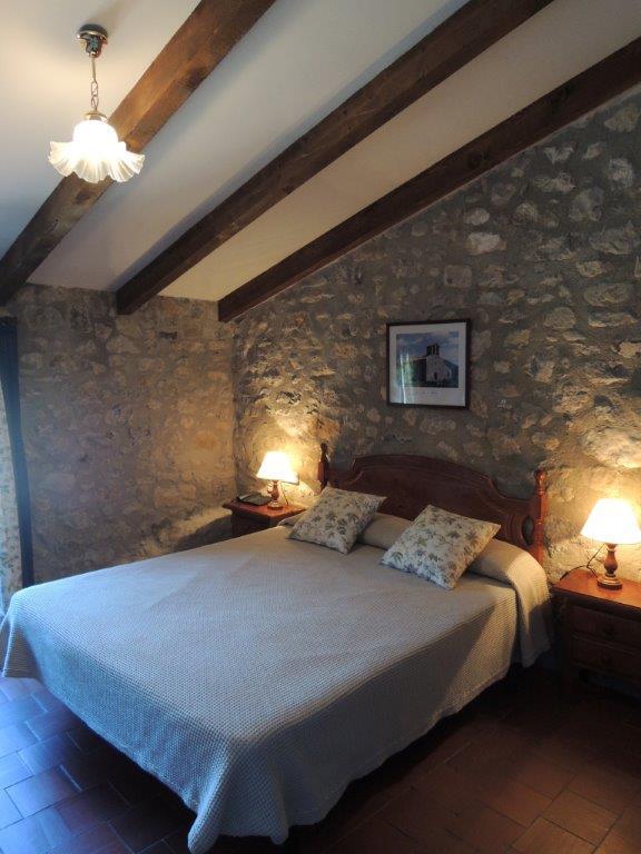 Hostal De La Rovira Oix Esterno foto