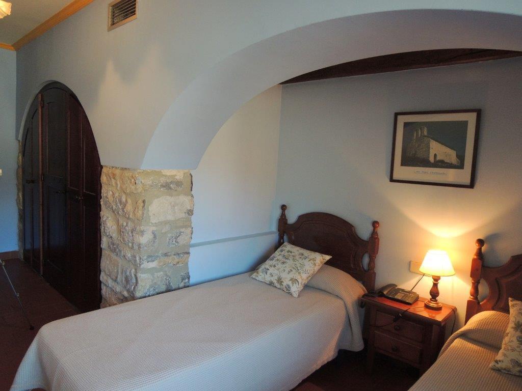 Hostal De La Rovira Oix Esterno foto