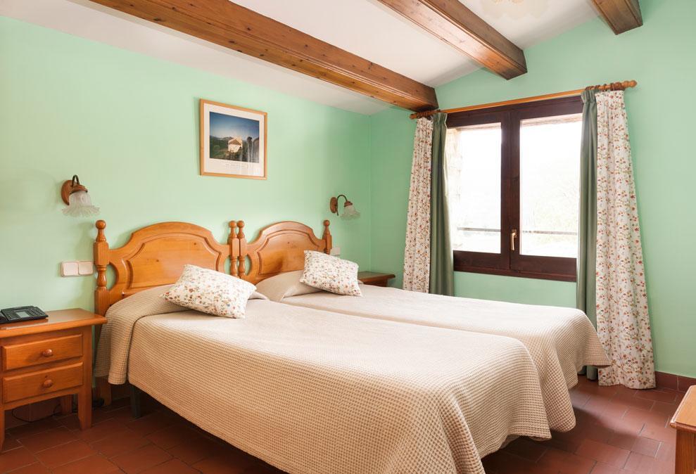 Hostal De La Rovira Oix Esterno foto