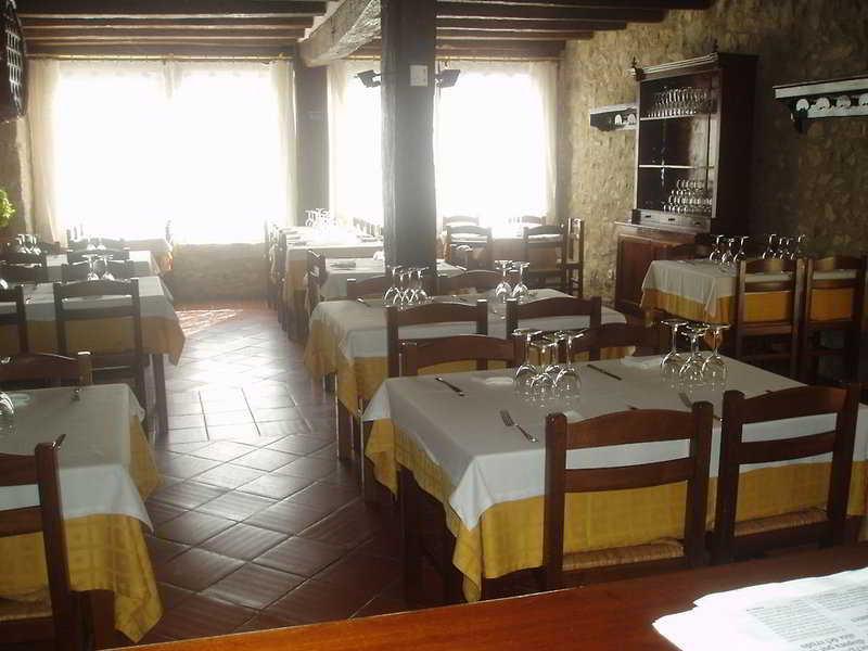 Hostal De La Rovira Oix Esterno foto