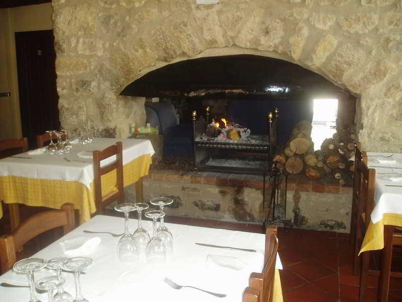 Hostal De La Rovira Oix Esterno foto